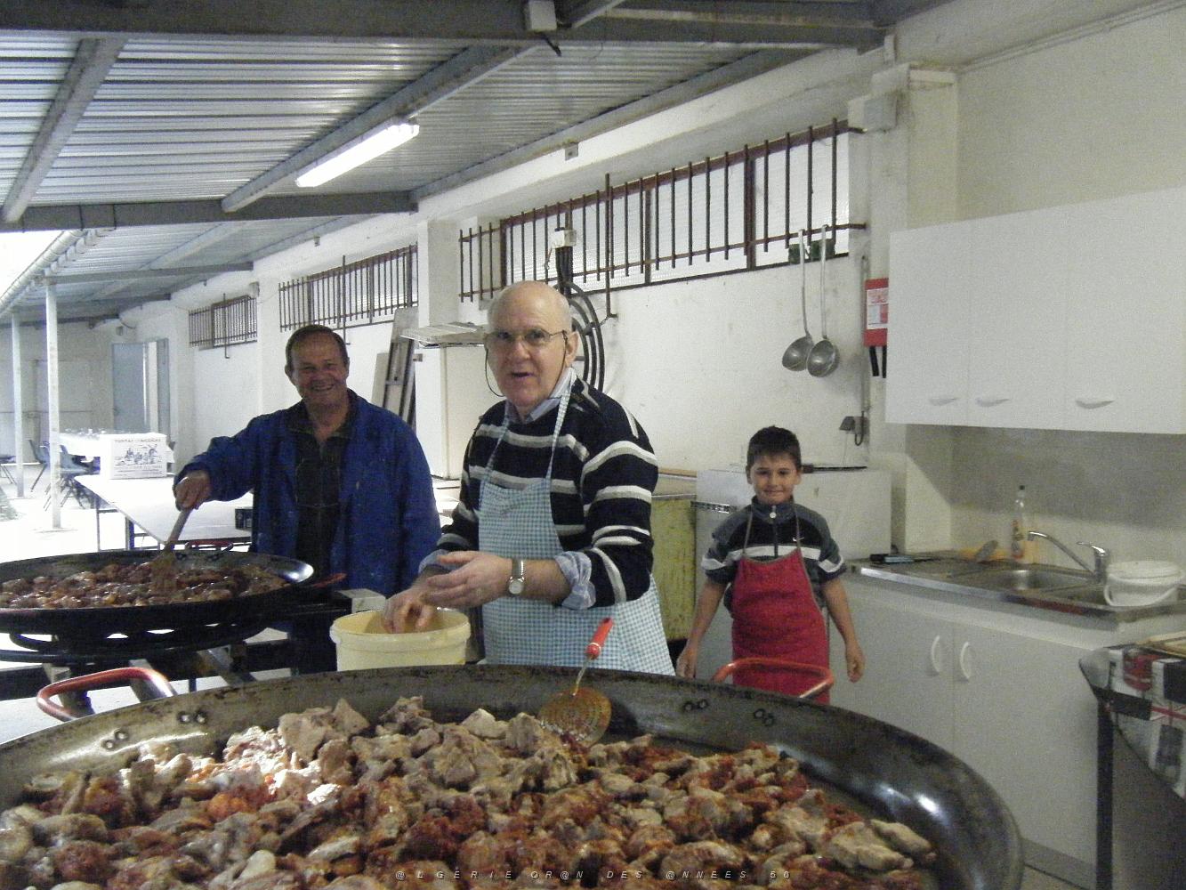 NIMES 2011 17 AVRIL LA FEDERATION DES RAPATRIES DE ST PRIEST A SANTA CRUZ    (12).jpg
